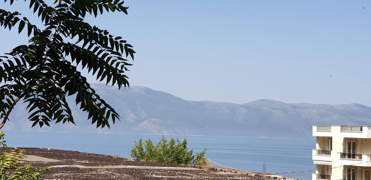 Redsun Apartment Vlore Bagian luar foto