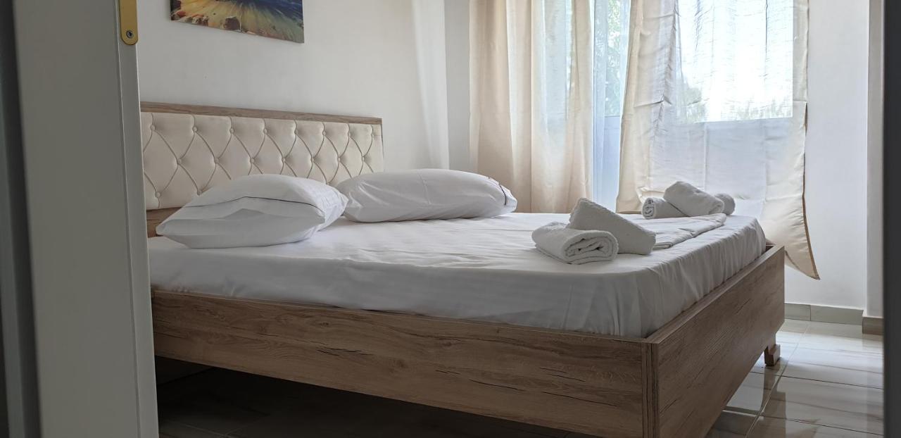 Redsun Apartment Vlore Bagian luar foto