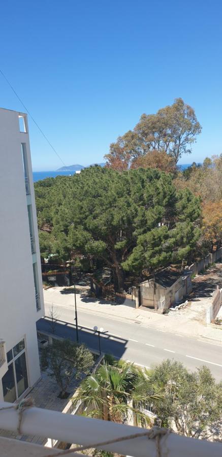 Redsun Apartment Vlore Bagian luar foto