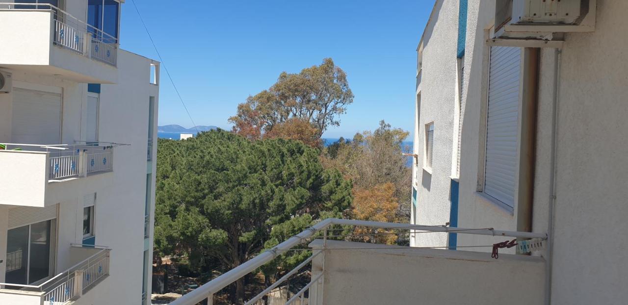 Redsun Apartment Vlore Bagian luar foto