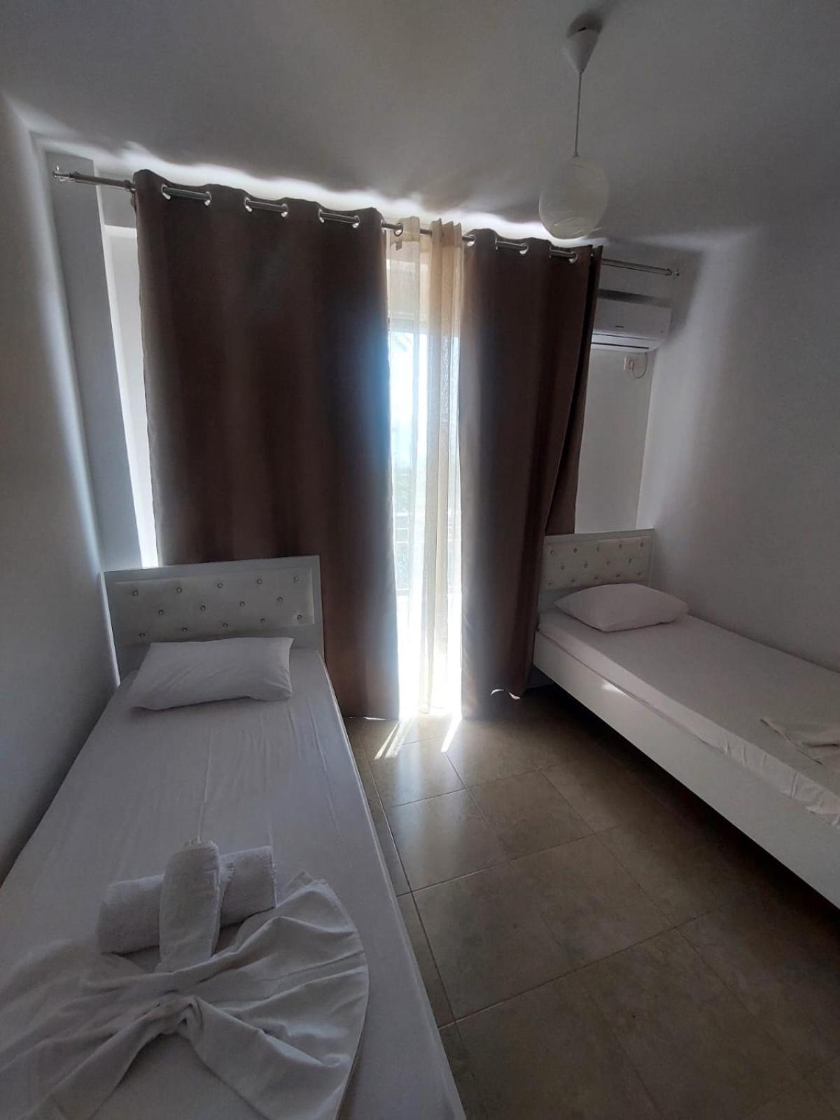 Redsun Apartment Vlore Bagian luar foto
