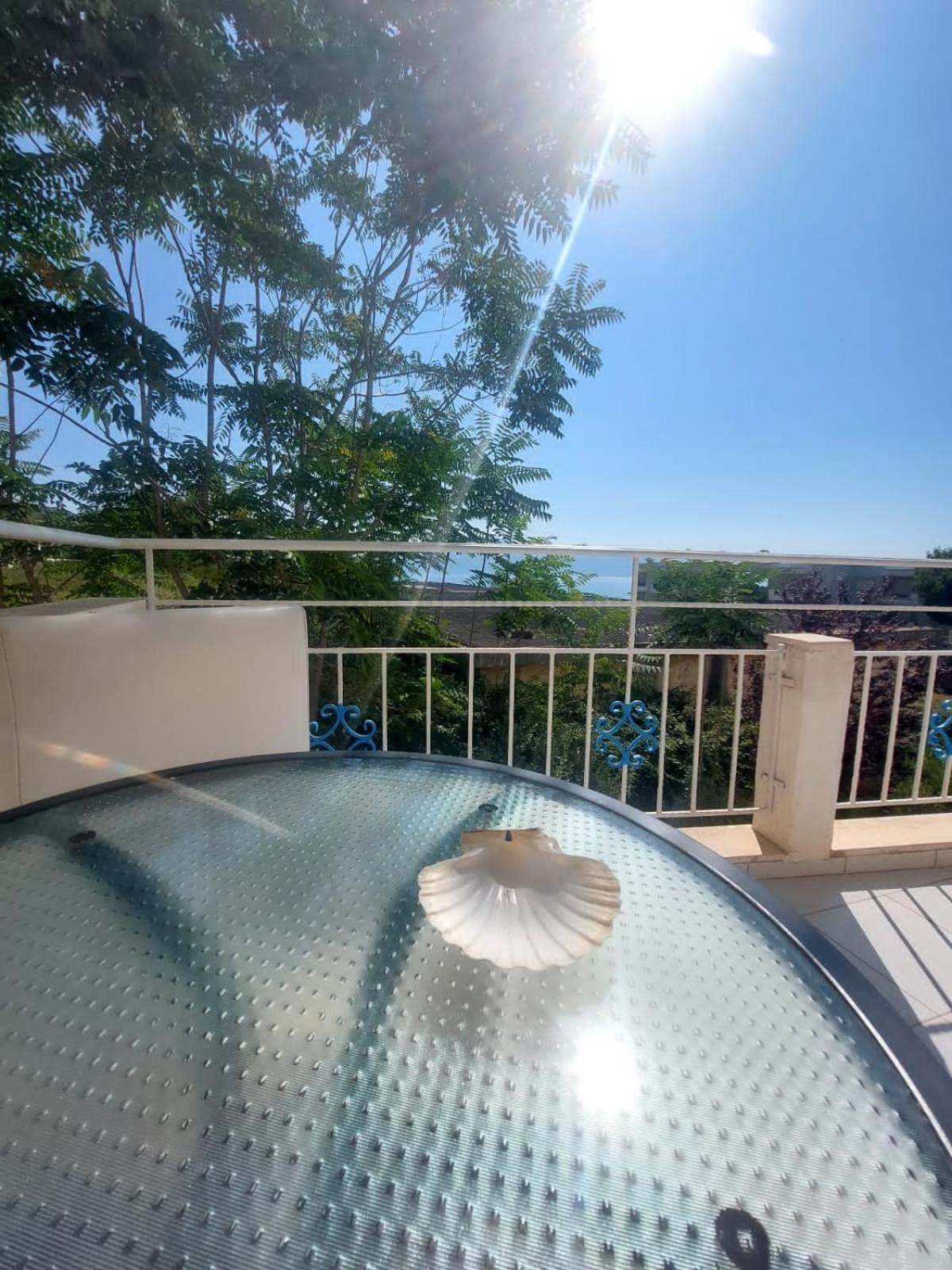 Redsun Apartment Vlore Bagian luar foto