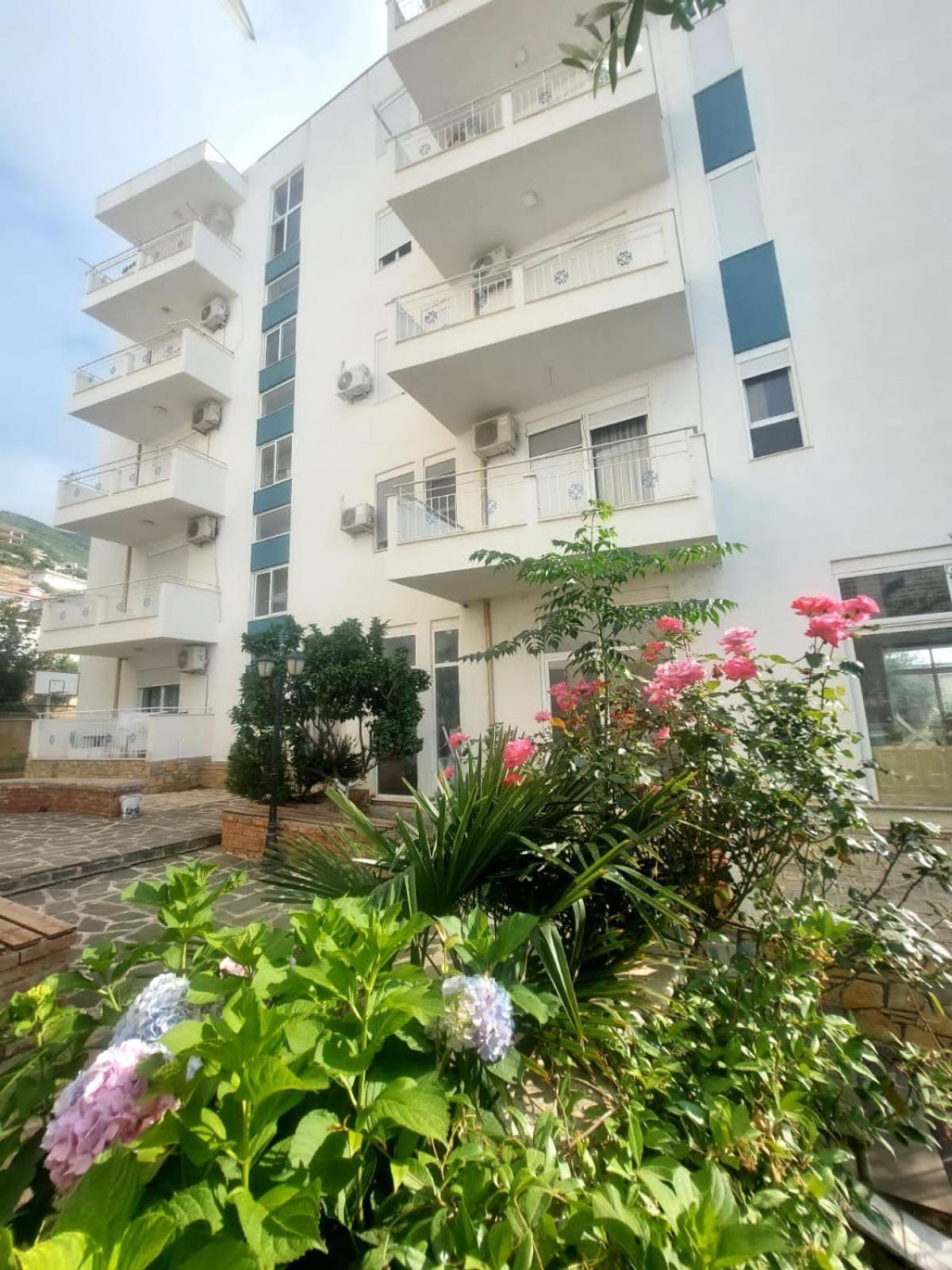 Redsun Apartment Vlore Bagian luar foto