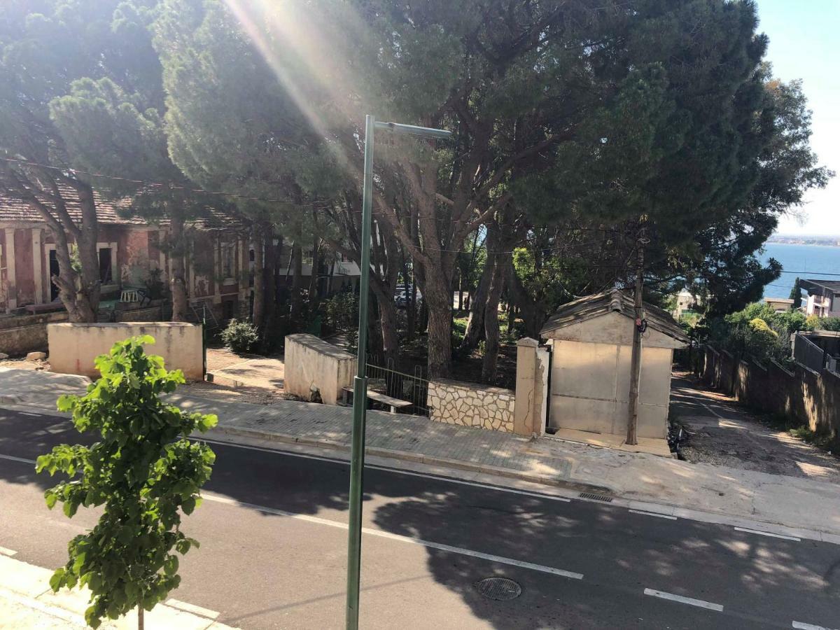 Redsun Apartment Vlore Bagian luar foto